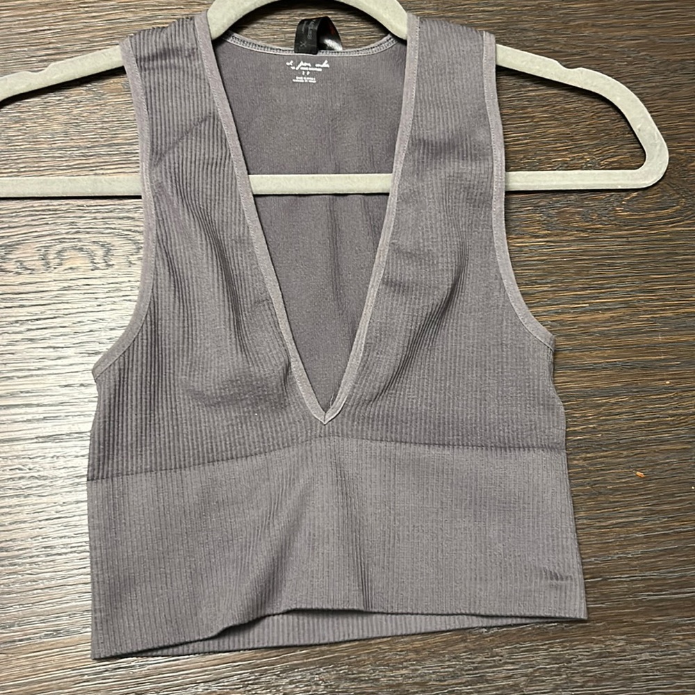 Grey v neck crop top